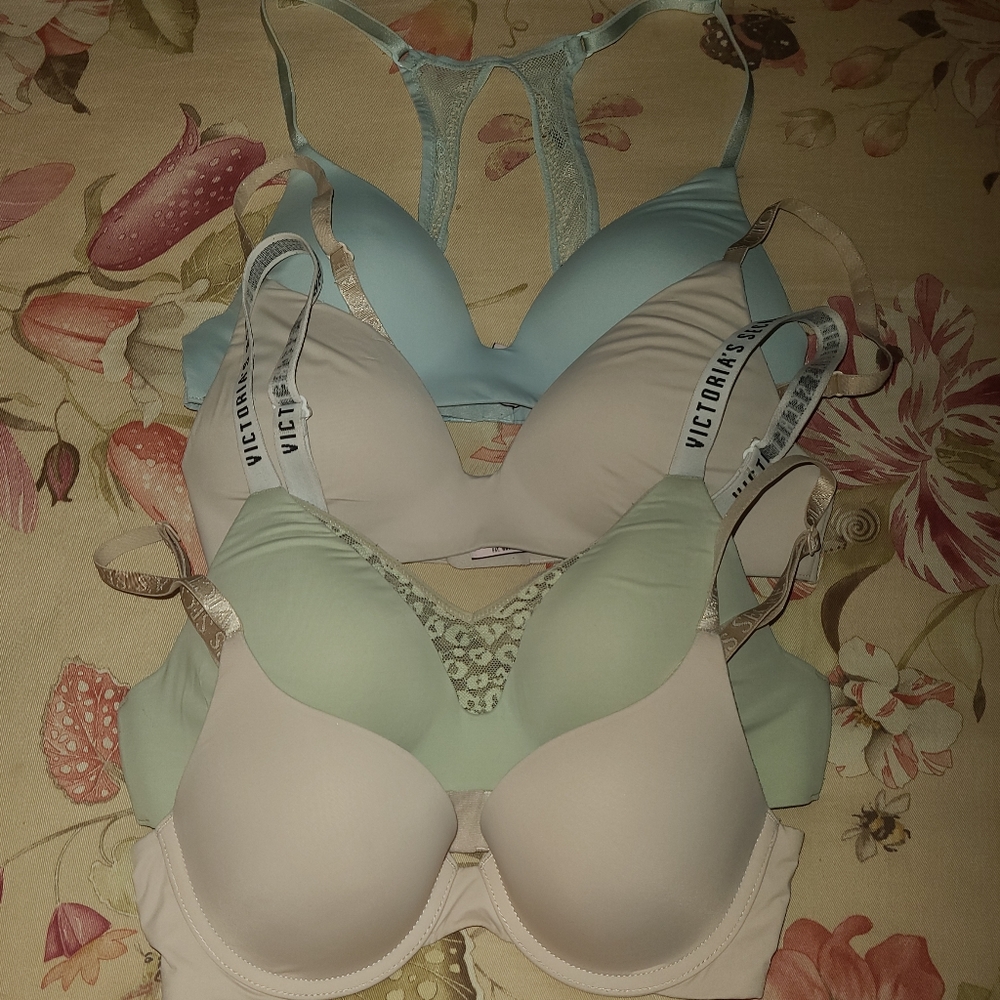 4 Victoria Secret bras 32B